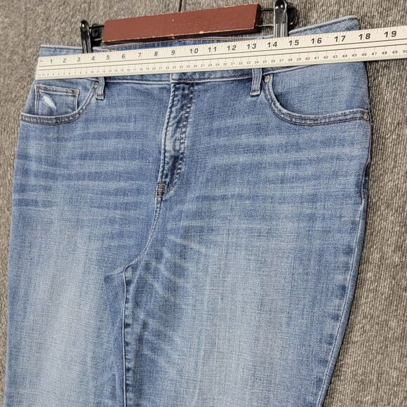 Chicos Jeans 2.5P Womens 14P Blue So Slimming Girlfriend Slim Leg Crop Stretch - Picture 3 of 12